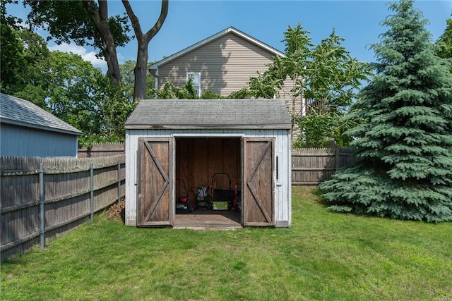 14 Gateway Ct, Warwick, RI 02889 - view of shed featuring a fenced backyard