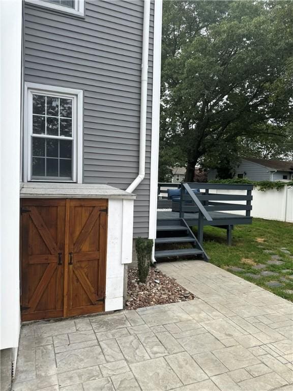6 Larkspur Rd, Warwick, RI 02886 - entrance to property with a patio area