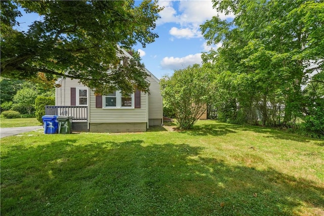 14 Gladding St, Bristol, RI 02809 - view of green lawn