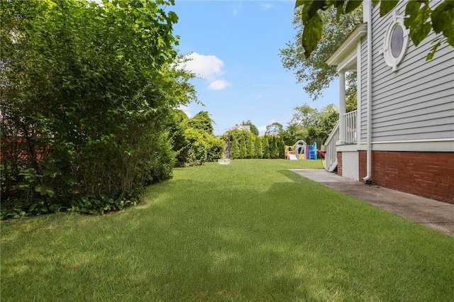 157 Arnold Ave, Cranston, RI 02905 - view of grassy yard