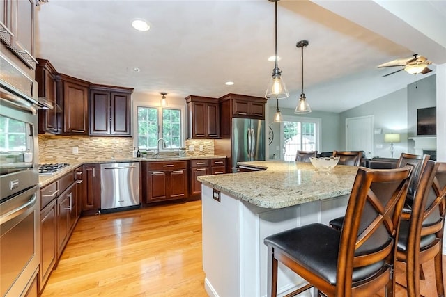 11 Greenbrier Rd, Smithfield, RI 02828