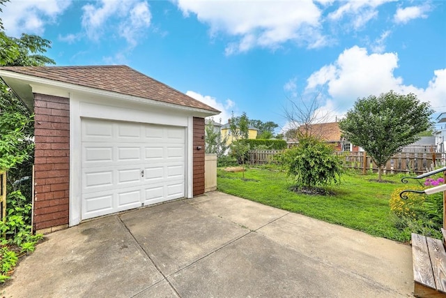 37 Denver Ave, Cranston, RI 02905 - detached garage with driveway