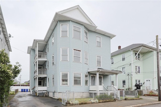 162 Rand St, Central Falls, RI 02863 - view of front of house
