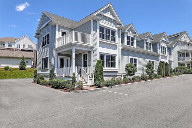 20 Kettle Point Ave, East Providence, RI 02914 - multi unit property with a balcony and a residential view