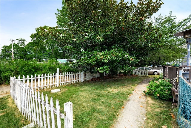 15 Preston Dr, North Kingstown, RI 02852 - view of yard