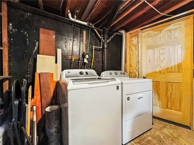 82 Martin St, East Providence, RI 02914 - laundry room with independent washer and dryer