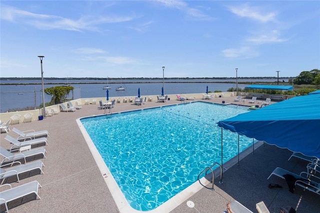 400 Narragansett Pkwy Unit Sb9, Warwick, RI 02888 - community pool featuring a patio area and a water view