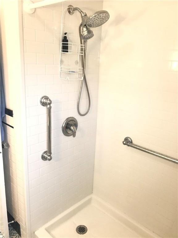 16 Edgemere Rd, Pawtucket, RI 02861 - bathroom with a shower stall