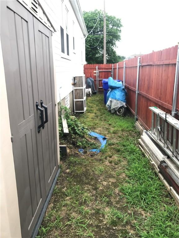 16 Edgemere Rd, Pawtucket, RI 02861 - view of yard