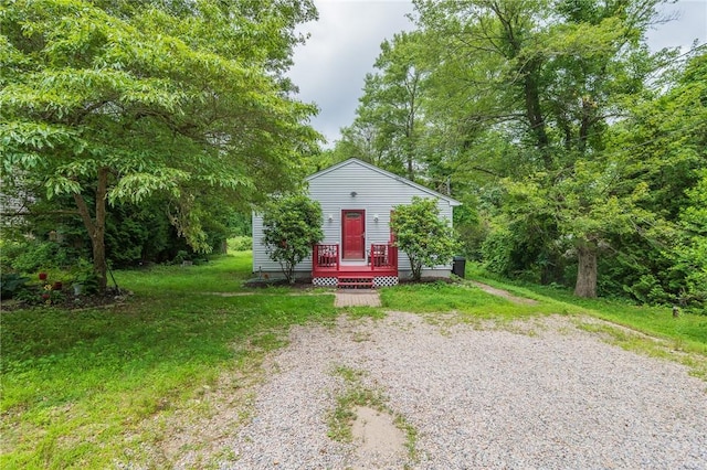 196 William Henry Rd, Scituate, RI 02857 - bungalow with a front lawn