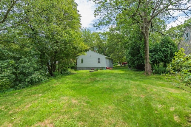 196 William Henry Rd, Scituate, RI 02857 - view of grassy yard
