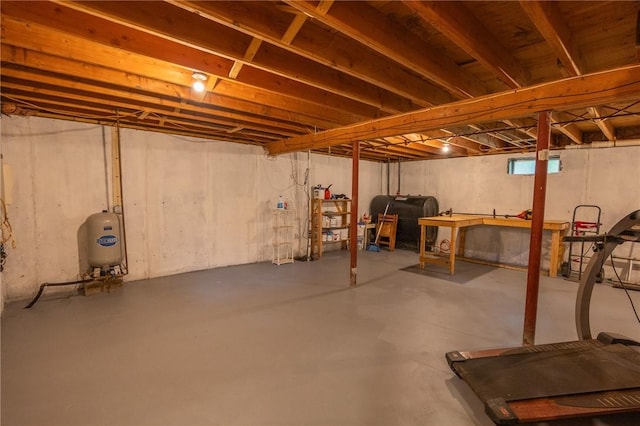 196 William Henry Rd, Scituate, RI 02857 - unfinished below grade area with heating fuel and a water pressure tank