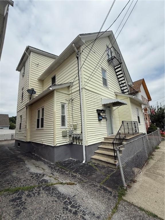 141 Pomona Ave, Providence, RI 02908 - view of home's exterior
