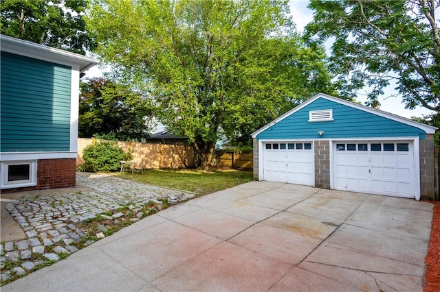 192 Lenox Ave, Providence, RI 02907 - view of detached garage