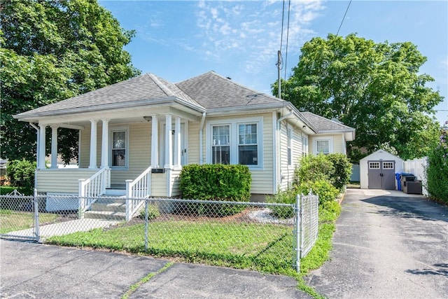 35 Bristol Ave, Pawtucket, RI 02861 - photo 1