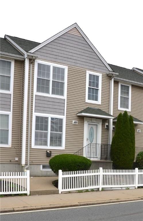 149 S Bend St, Pawtucket, RI 02860 - photo 27