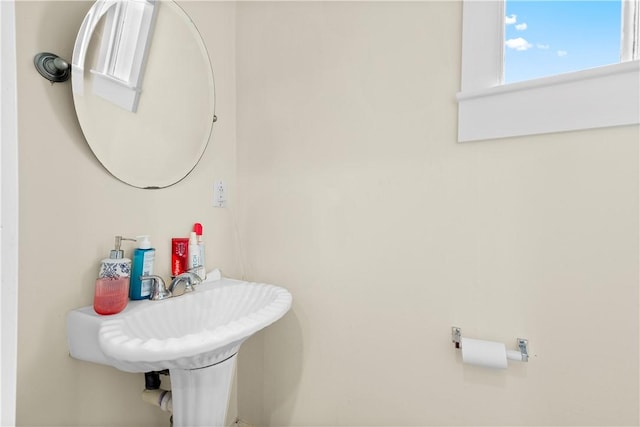 13 Dean Ave, Newport, RI 02840 - view of bathroom