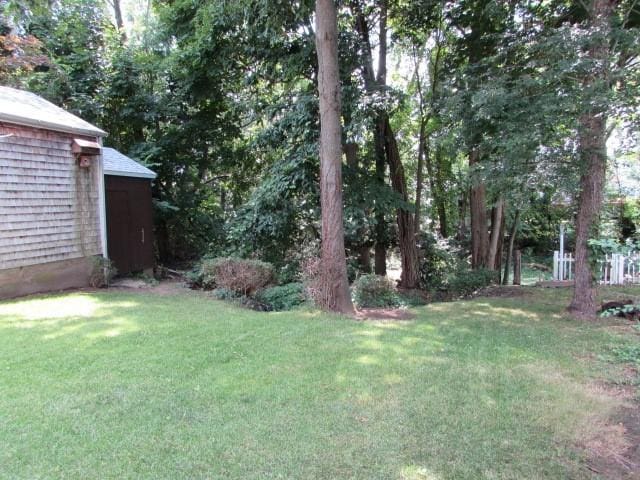 21 Hemlock Ave, Cranston, RI 02910 - view of grassy yard