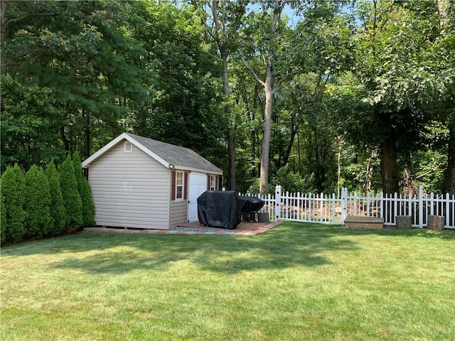 50 Paliotta Pkwy, Cranston, RI 02921 - view of yard with an outdoor structure