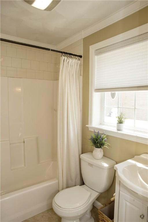 12 N Shore Dr, East Providence, RI 02915 - photo 16