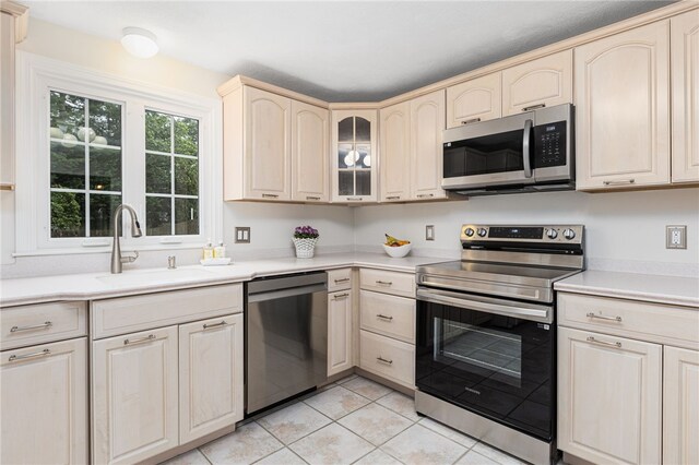 475 Red Chimney Dr, Warwick, RI 02886 - photo 12