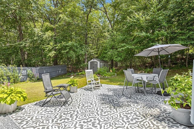9 Ivy Hollow Ct, Cranston, RI 02921 - view of patio / terrace featuring a shed and outdoor dining space
