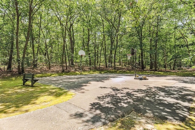 9 Ivy Hollow Ct, Cranston, RI 02921 - view of property's community