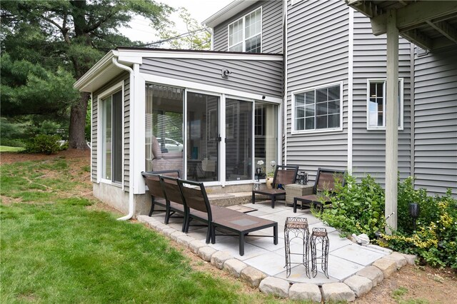 18 Pond Ct Unit B, North Providence, RI 02904 - photo 2