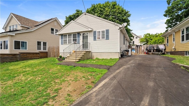 133 Oakdale Ave, Pawtucket, RI 02860 - photo 1