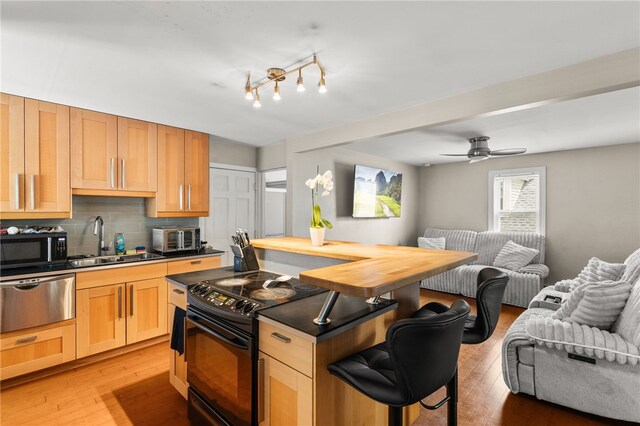 211 Carpenter St, Providence, RI 02903 - photo 25