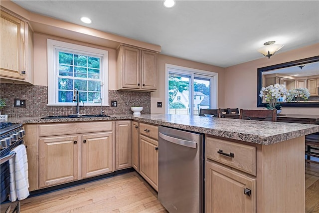 85 Stillwater Dr, Warwick, RI 02889 - photo 13