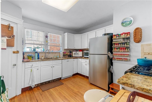 69 Taft Ave, Providence, RI 02906 - photo 12