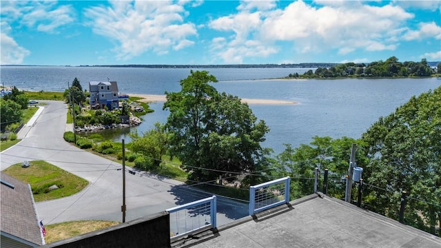 388 Sea View Dr, Warwick, RI 02889 - photo 4