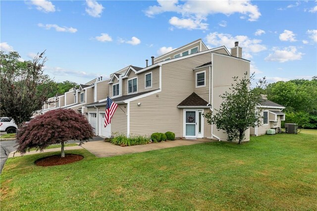 58 Lawton Brook Ln Unit 58, Portsmouth, RI 02871 - photo 2