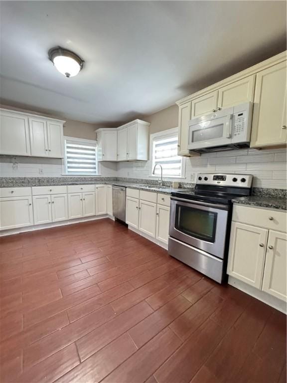 164 Norwood Ave, Cranston, RI 02905 - photo 16