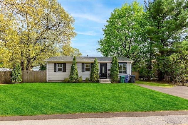 4 Ellsworth St, Warwick, RI 02886 - photo 3