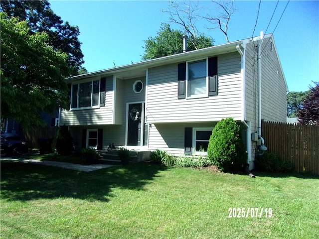87 Holmes Rd, Warwick, RI 02888 - photo 1