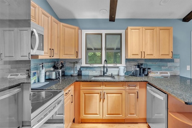 8 Tonkawa Ave, Westerly, RI 02891 - photo 8