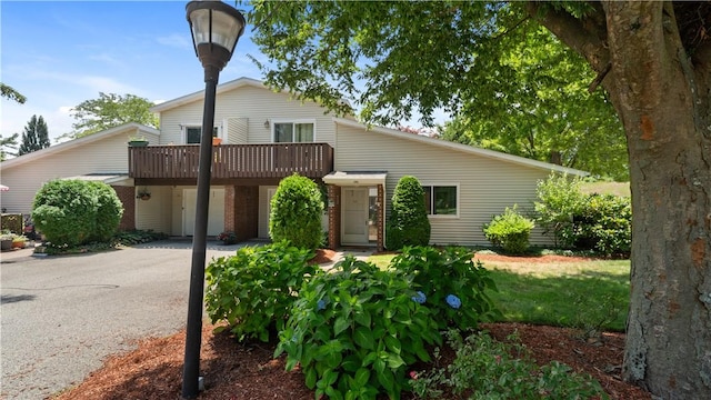 993 Williamsburg Cir, Warwick, RI 02886 - photo 2