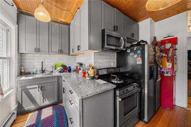 2 Louisburg Pl, Providence, RI 02909 - photo 8
