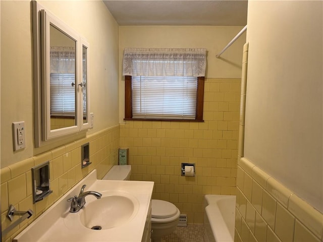 86 Maplecrest Dr, Pawtucket, RI 02861 - photo 10