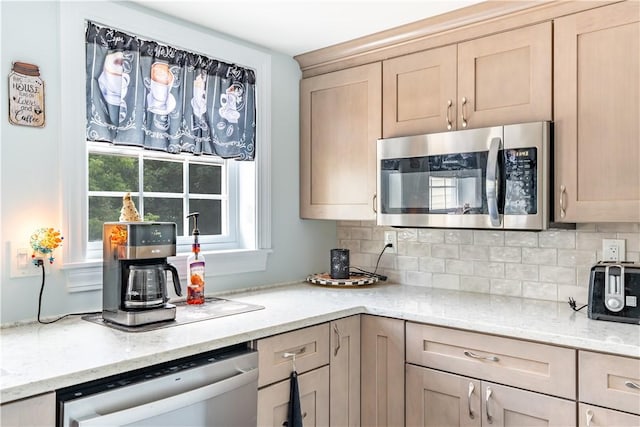 52 Planet Ave, East Providence, RI 02915 - photo 2