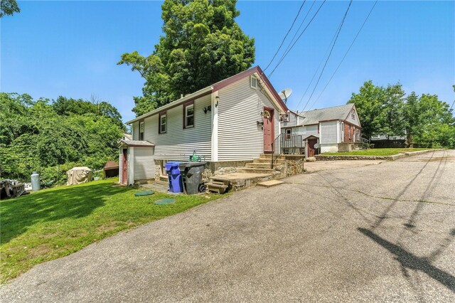 907 Main St, West Warwick, RI 02893 - photo 25