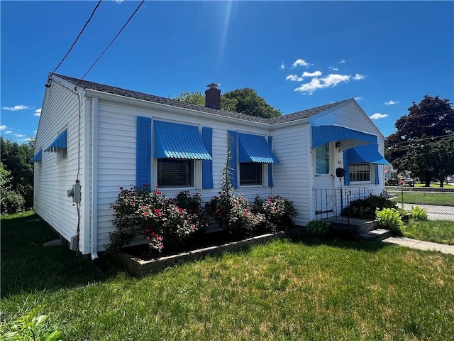 63 Maplecrest Dr, Pawtucket, RI 02861 - photo 1