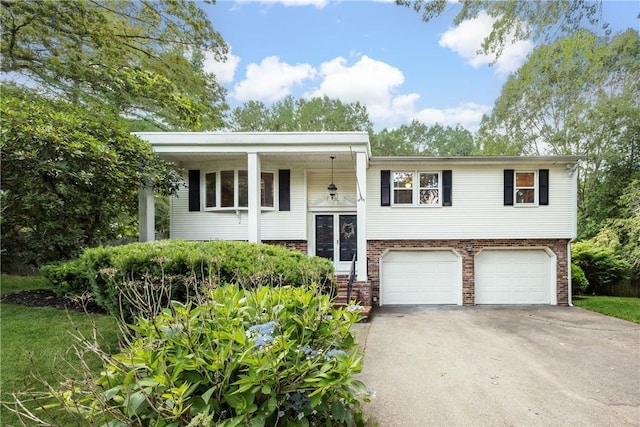 1895 New London Tpke, West Warwick, RI 02893 - photo 1