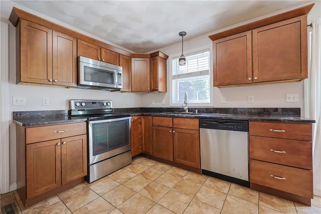 71 Francis Ave, East Providence, RI 02915 - photo 4