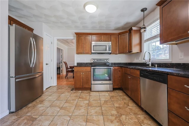 71 Francis Ave, East Providence, RI 02915 - photo 6