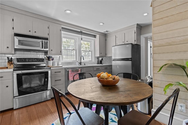 65 Circuit Dr, East Providence, RI 02915 - photo 9