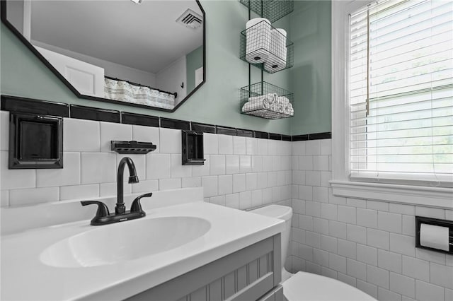 65 Circuit Dr, East Providence, RI 02915 - photo 13