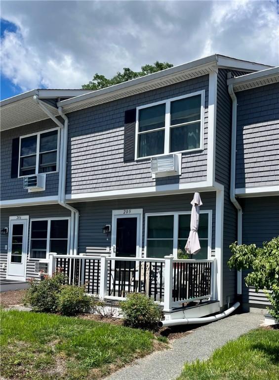200 Post Rd Unit 205, Warwick, RI 02888 - photo 1
